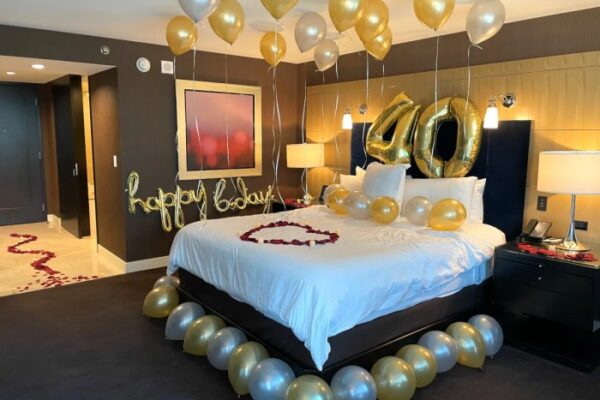 How to decorate hotel room for anniversary