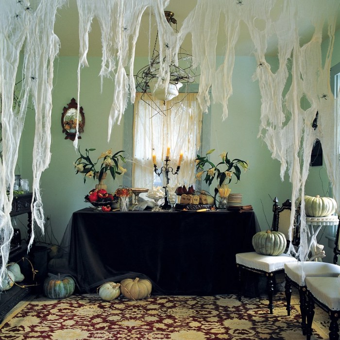 How to decorate your room for halloween